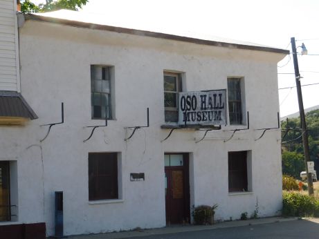 [Picture of Oddfellows Hall 1]